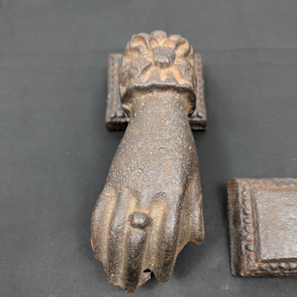 Antique Cast Iron Door Knocker - Picture 2 of 10
